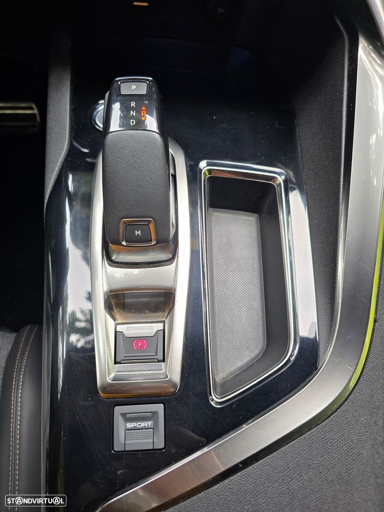 Peugeot 3008 1.2 PureTech GT Line Grip Control EAT6 - 17