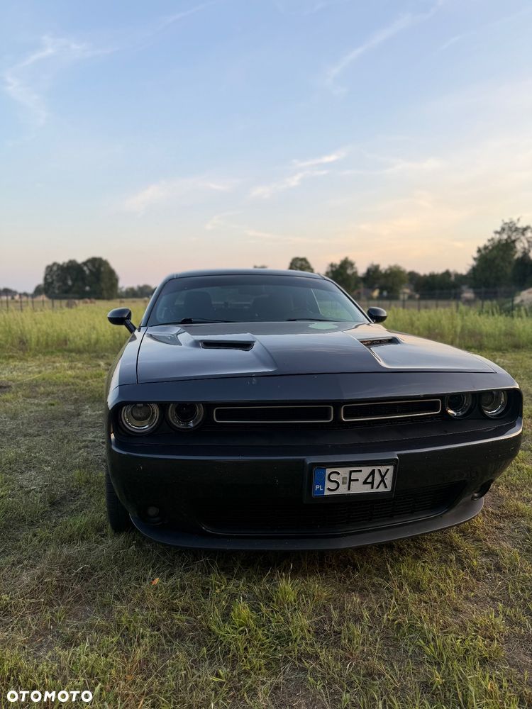 Dodge Challenger - 9