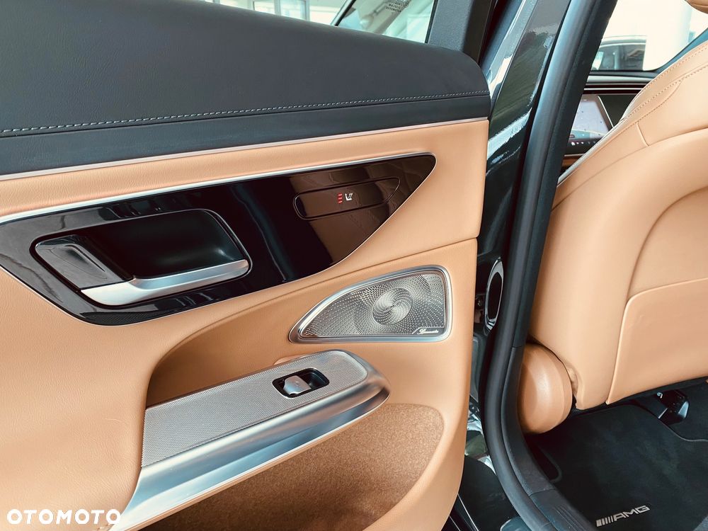 Mercedes-Benz Klasa E 200 4Matic 9G-TRONIC Edition AMG Line - 31