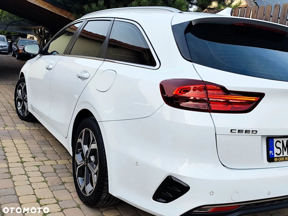 Kia Ceed 1.6 CRDi (48V Mild-Hybrid) Platinum - 27