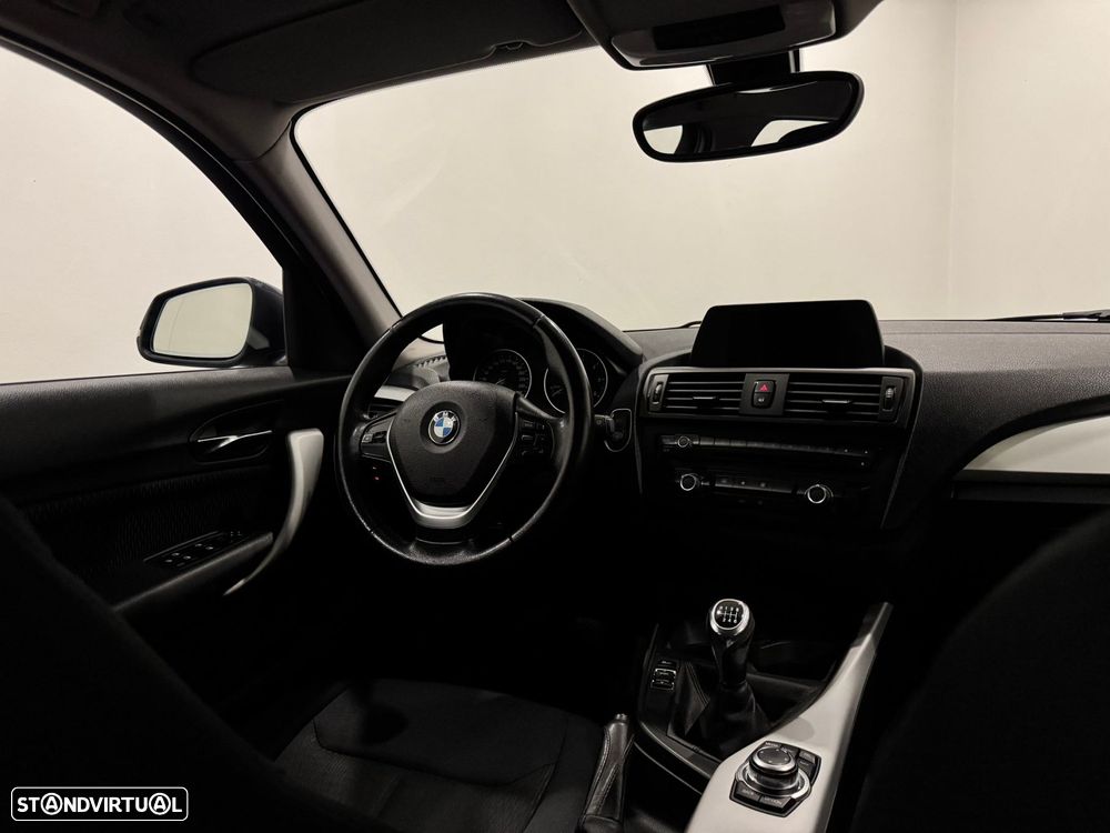 BMW 116 d Line Urban - 27
