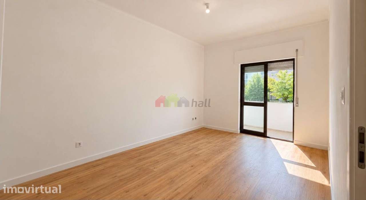 Apartamento T2 | Lavradio – Barreiro | Totalmente Remodelado - Grande imagem: 4/15