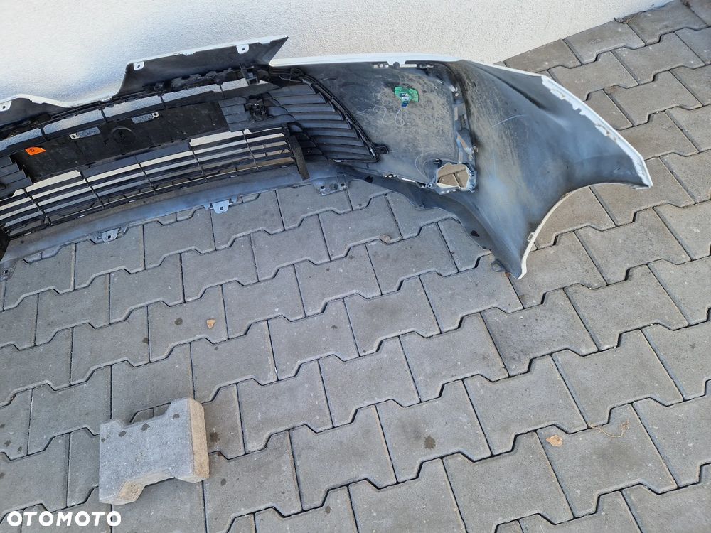 Zderzak Toyota Corolla XII E210 E21 sedan - 12