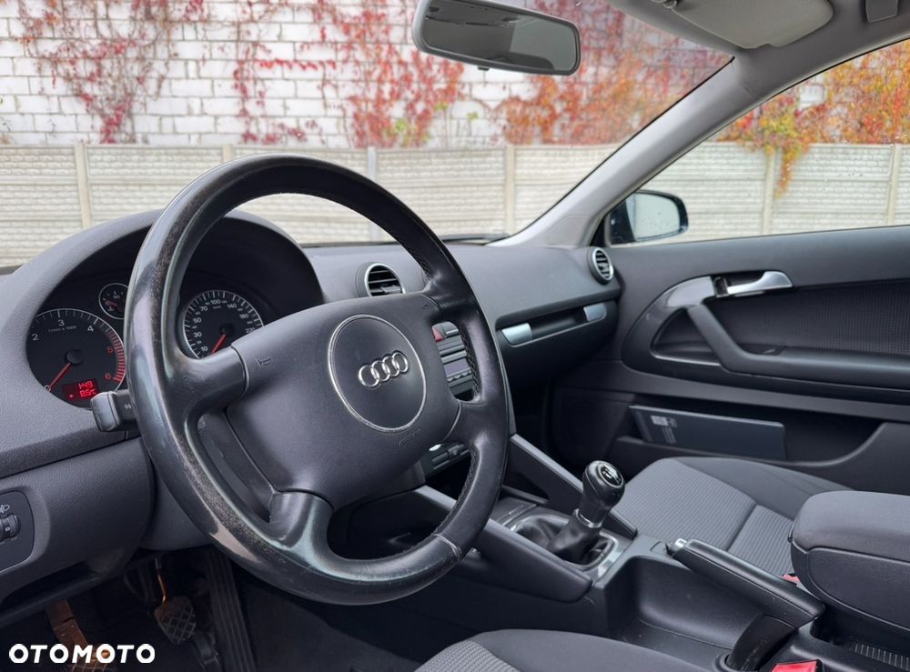 Audi A3 3-drzwiowe 1.9 TDI Ambition - 4