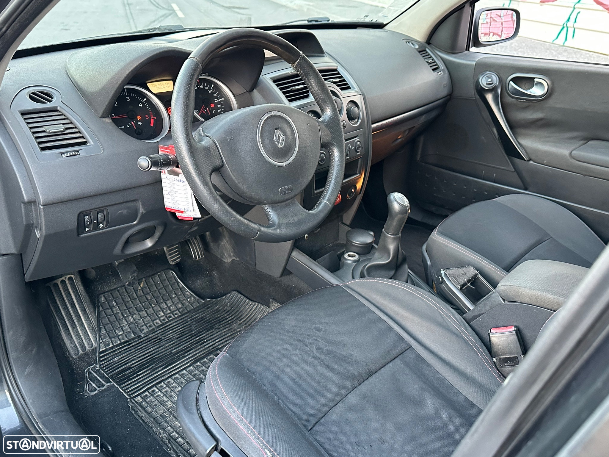 Renault Mégane 1.5 dCi Confort - 10