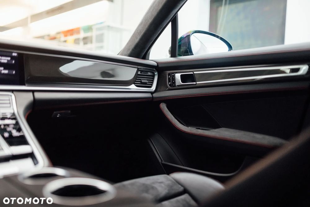 Porsche Panamera GTS GPF - 35