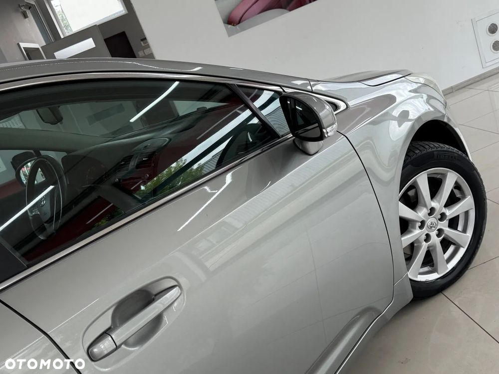 Toyota Avensis 2.0 D-4D Luna - 28