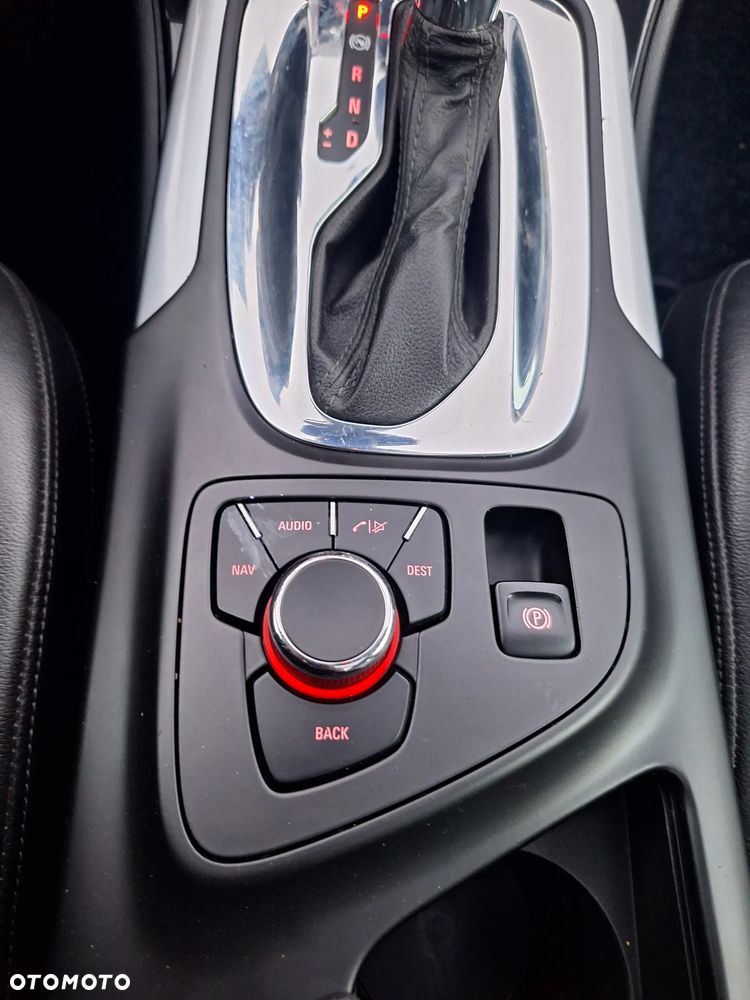 Opel Insignia - 14
