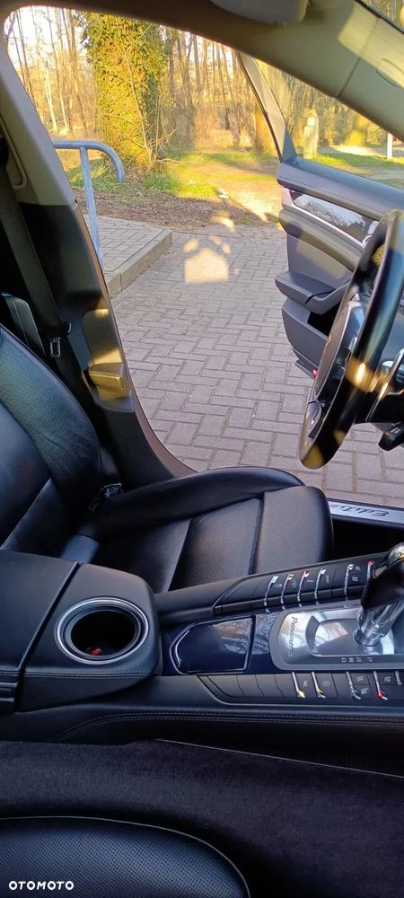 Porsche Panamera 4 Edition - 10