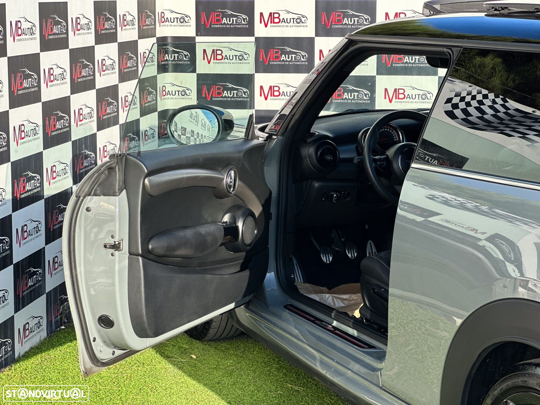 MINI 3 Portas John Cooper Works - 18