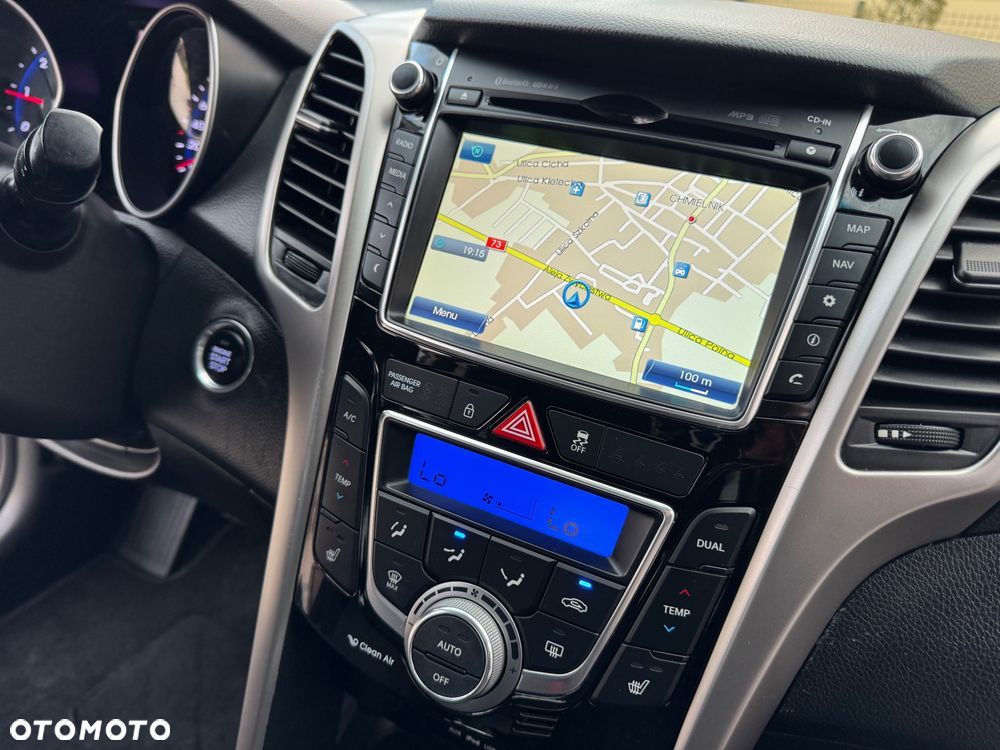 Hyundai i30 blue 1.6 CRDi YES Silver - 26