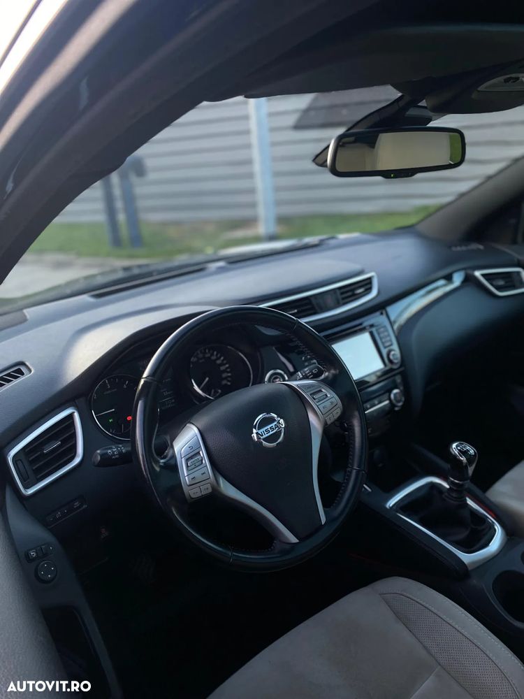 Nissan Qashqai 1.6 DCI 4 x 4 DPF Start/Stop tekna - 18