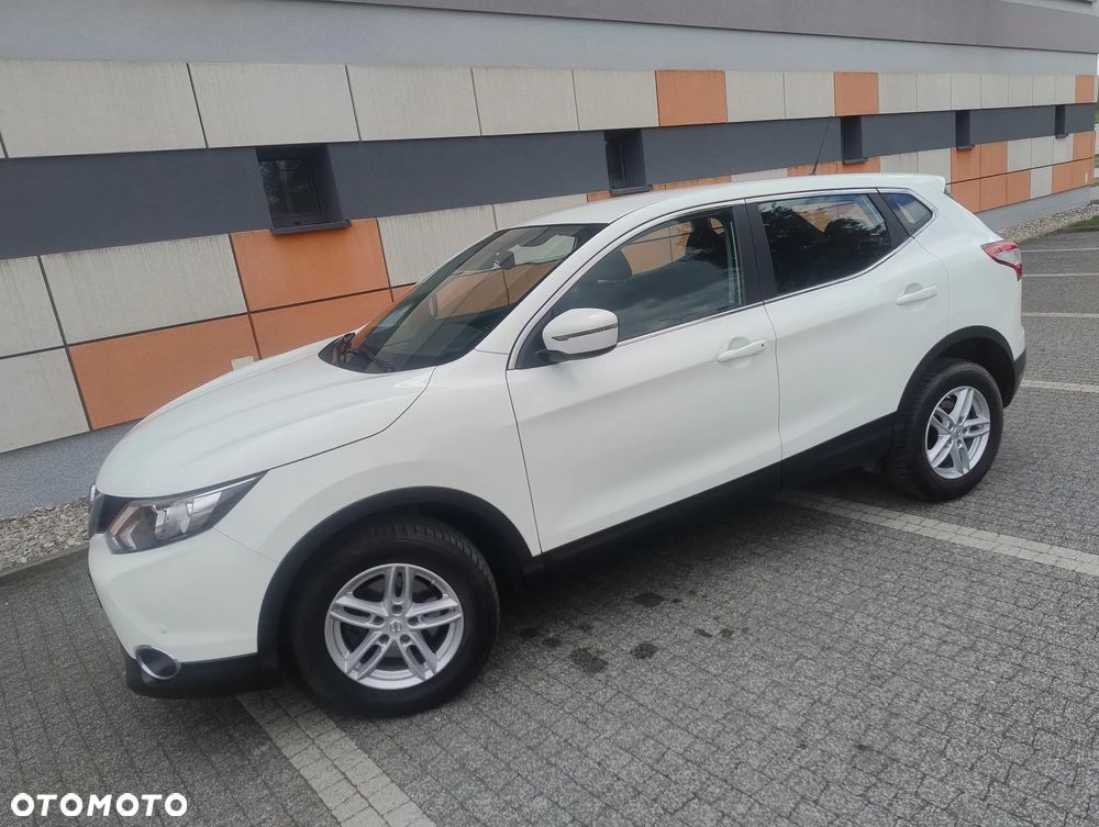 Nissan Qashqai 1.2 DIG-T Xtronic N-Vision - 1
