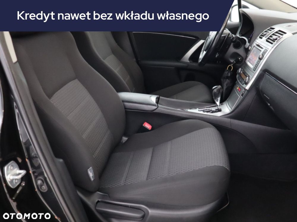 Toyota Avensis - 11
