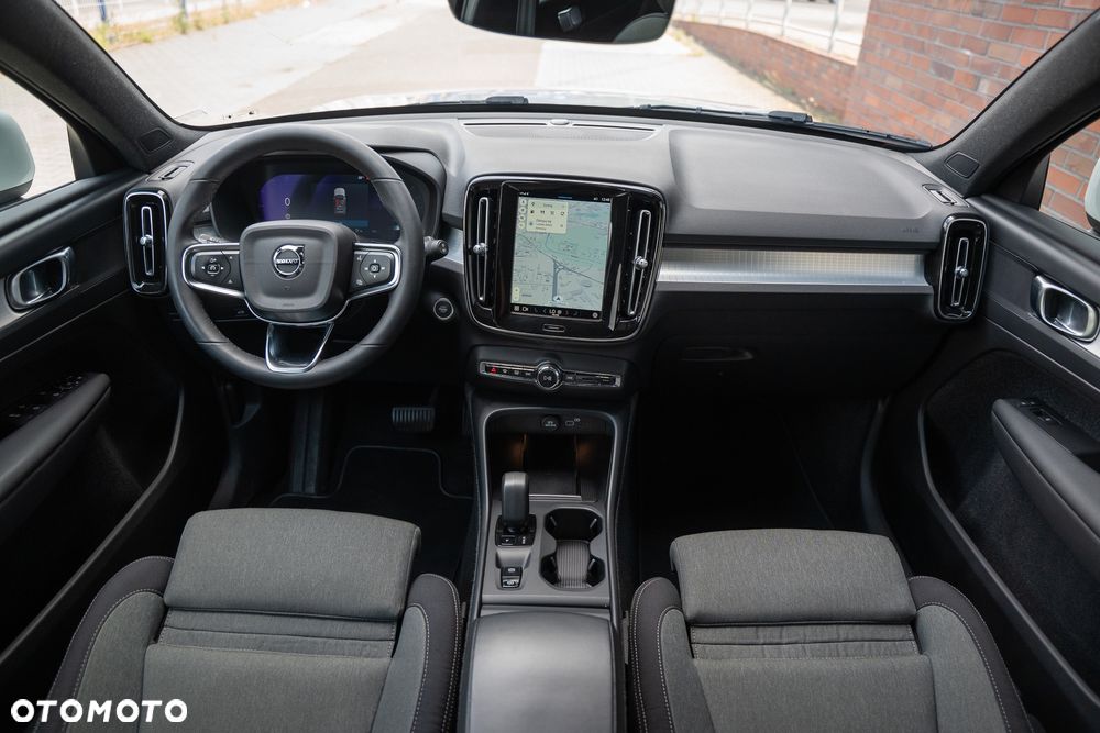 Volvo XC 40 B3 B DKG Plus Bright - 4