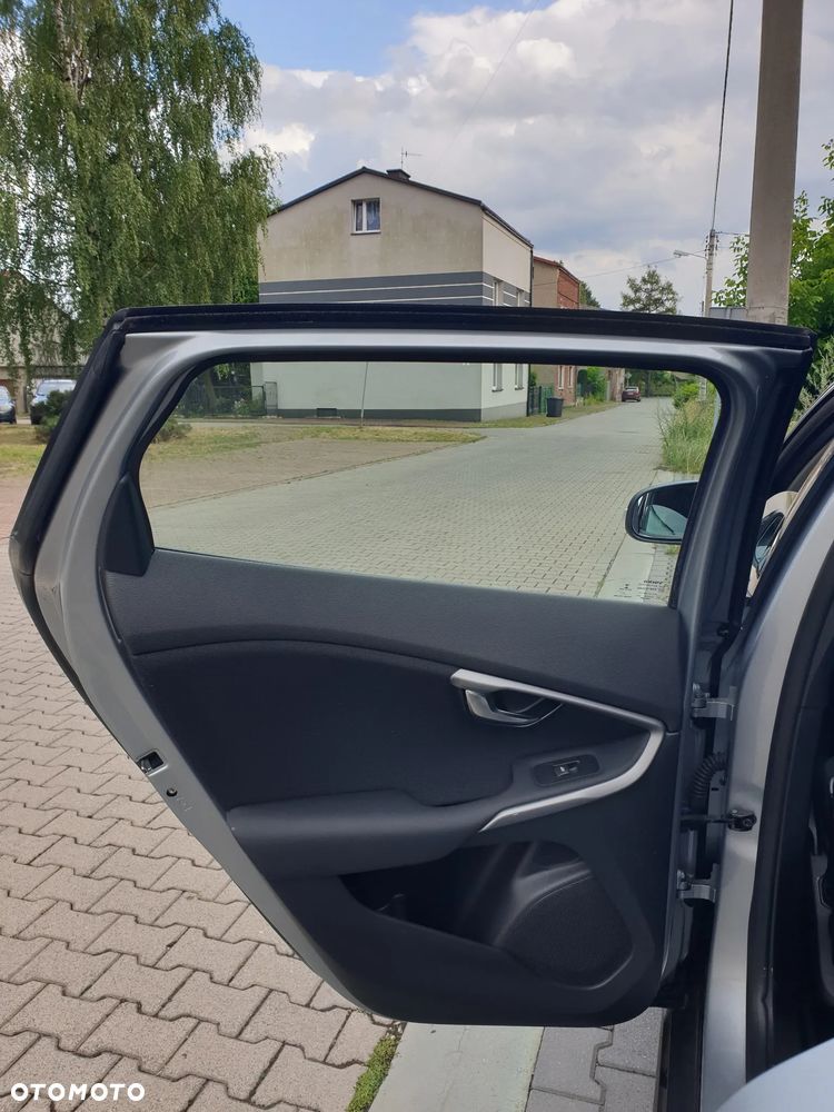 Volvo V40 Cross Country D2 Summum - 32