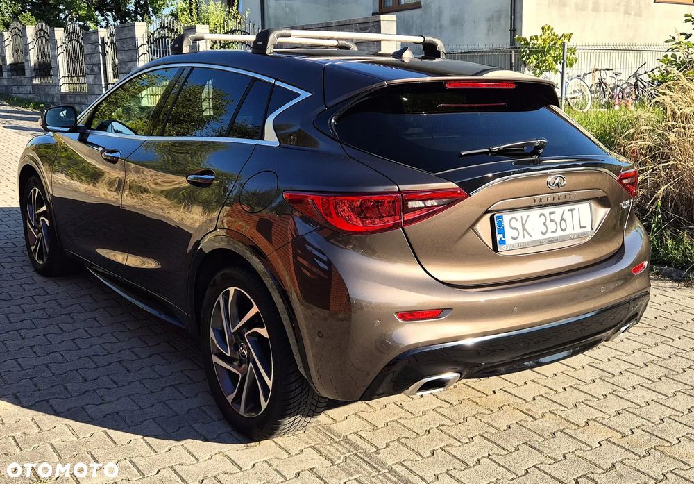 Infiniti Q30 1.6t Luxe Tech 7DCT - 4