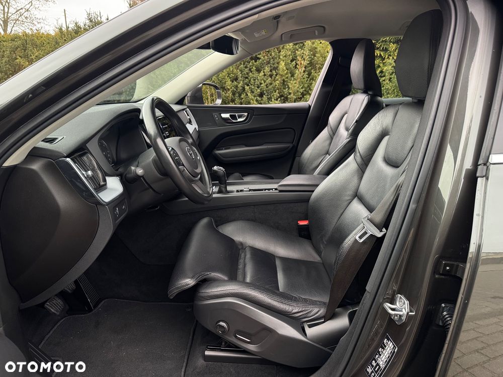 Volvo XC 60 D3 Momentum Pro - 6