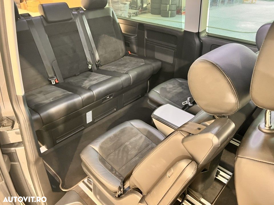 Volkswagen Multivan - 10