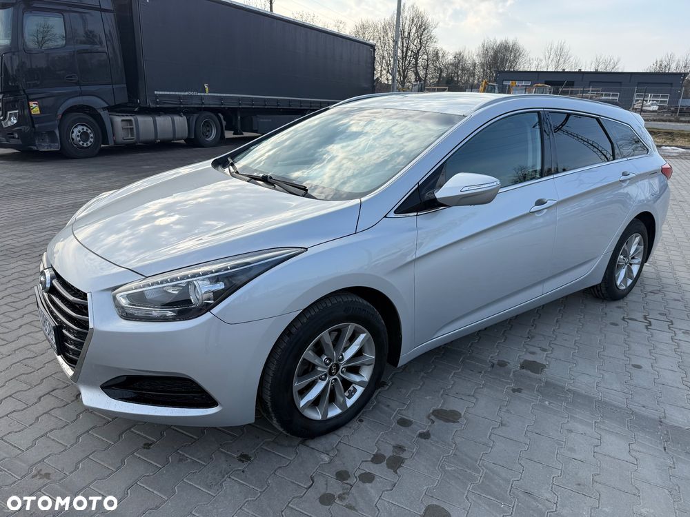 Hyundai i40 Kombi 1.7 CRDi Premium - 4
