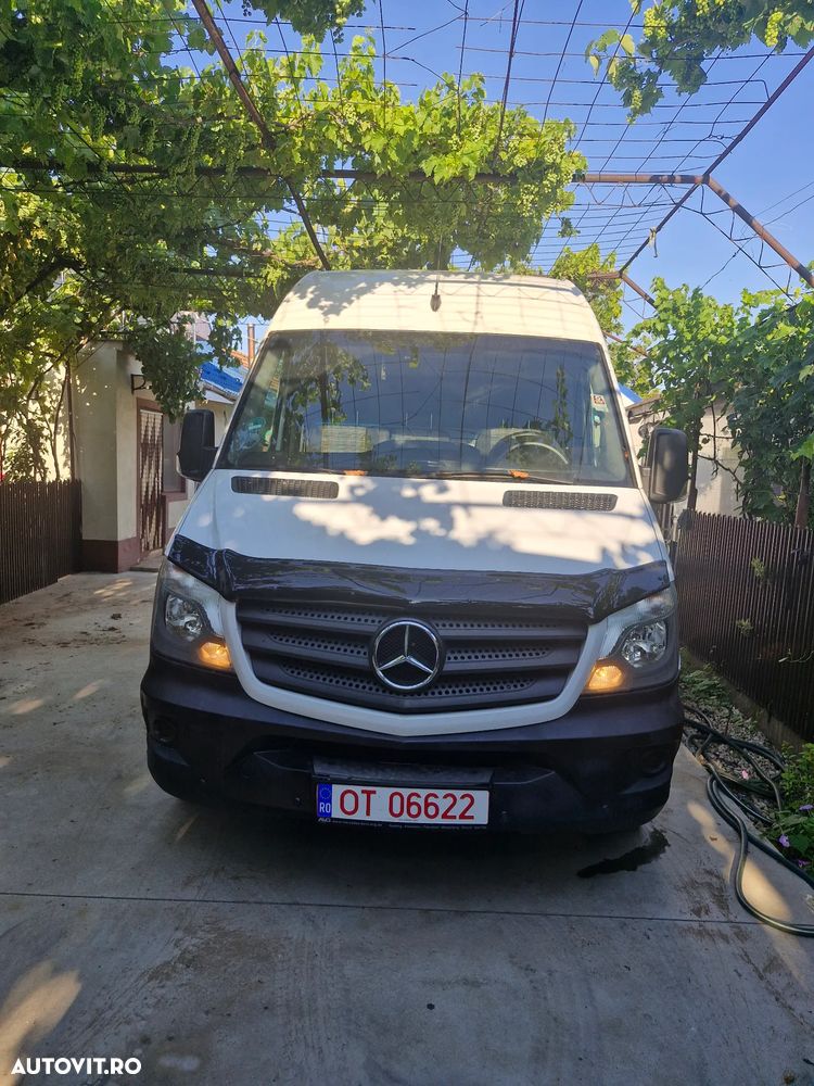 Mercedes-Benz Sprinter - 2