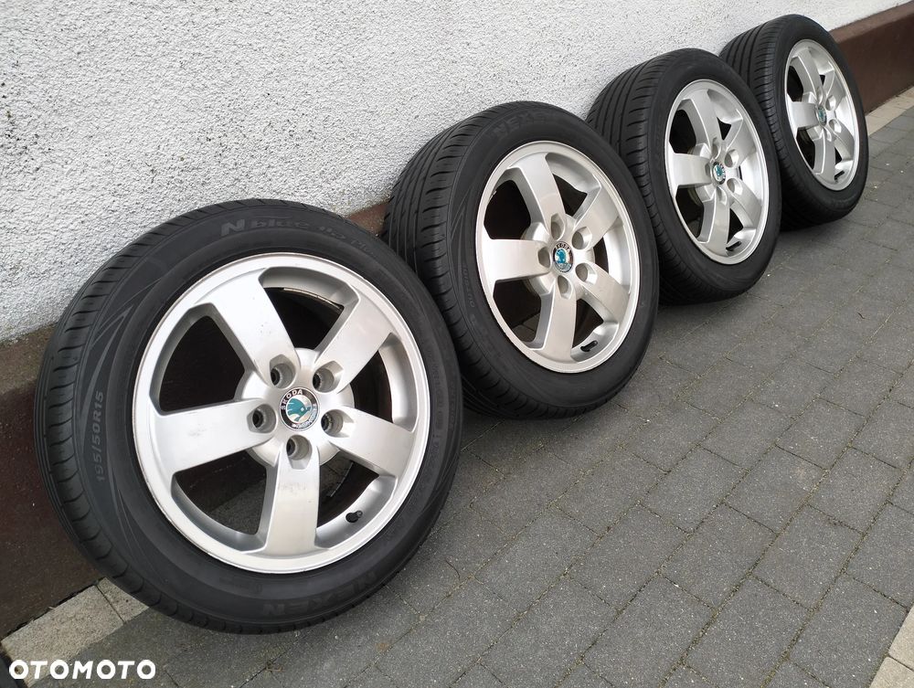 195 50 15 / 5x100 / SKODA Fabia AUDI A1  Vw Polo SEAT Ibiza / KUMHO / - 1