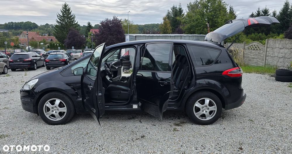 Ford S-Max - 12