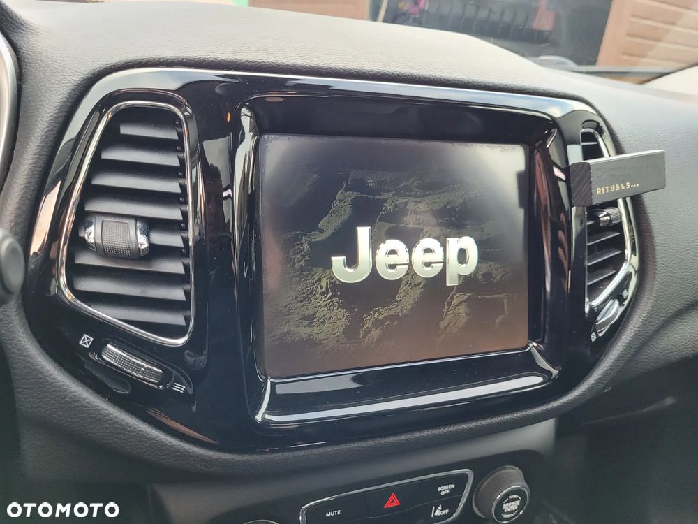 Jeep Compass - 15