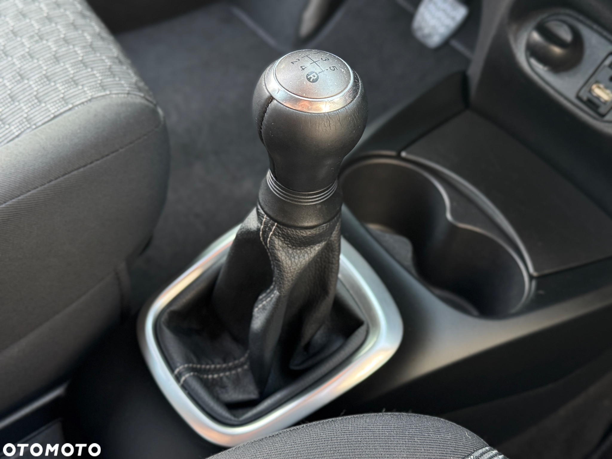 Toyota Yaris 1.0 Active - 17