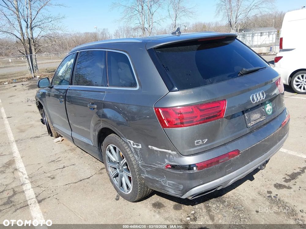 Audi Q7 - 7