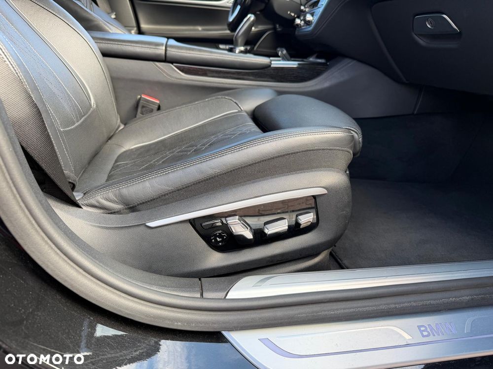 BMW Seria 7 740d xDrive - 24