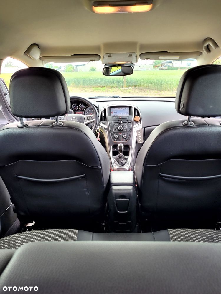 Opel Astra IV 1.7 CDTI Cosmo - 11