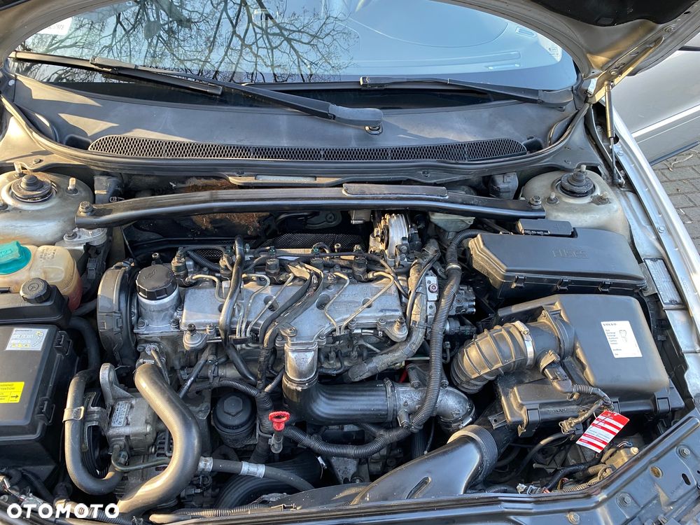 Volvo S60 2.4 D - 12