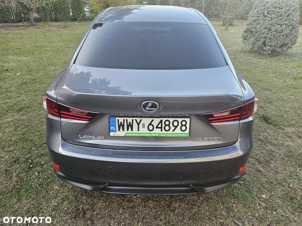 Lexus IS 300h Comfort - 6