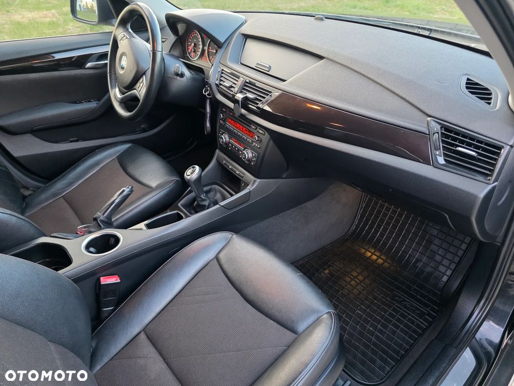 BMW X1 sDrive16d Sport Line - 35