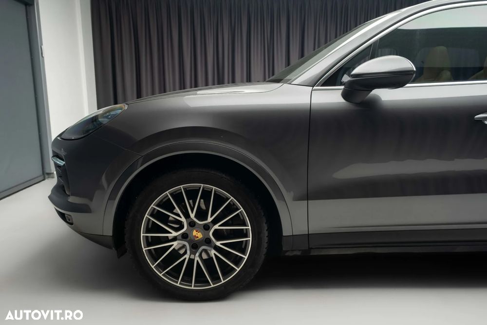 Porsche Cayenne Tiptronic S - 8