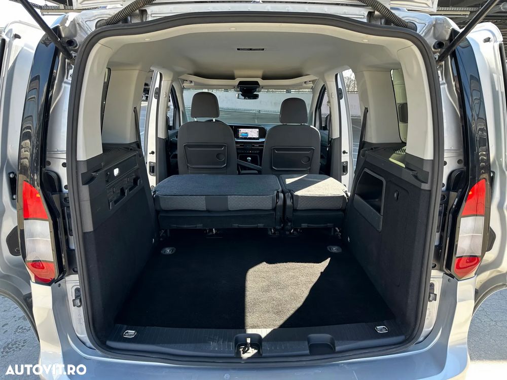 Ford Tourneo Connect 2.0L EcoBlue SWB Titanium - 18