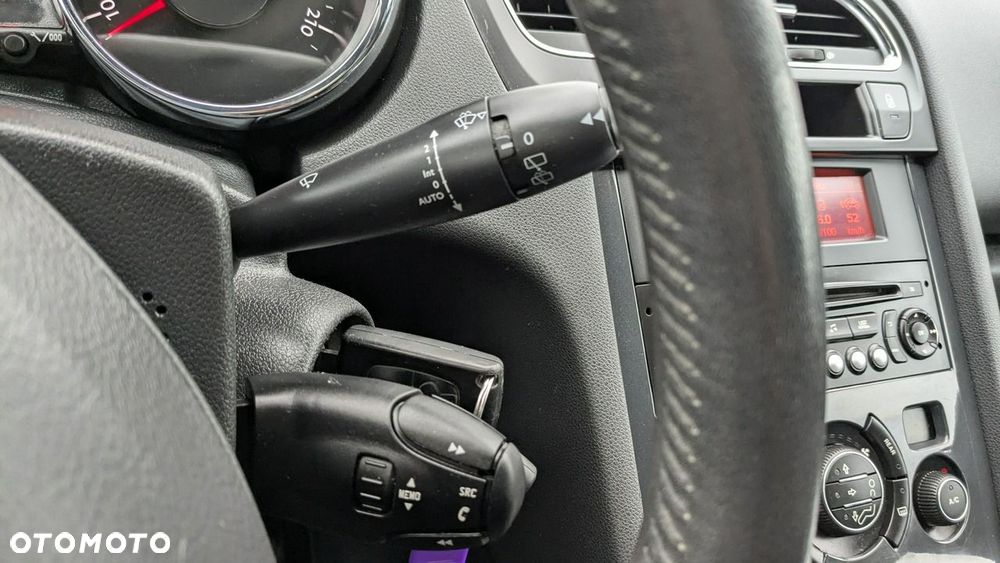Peugeot 5008 - 30