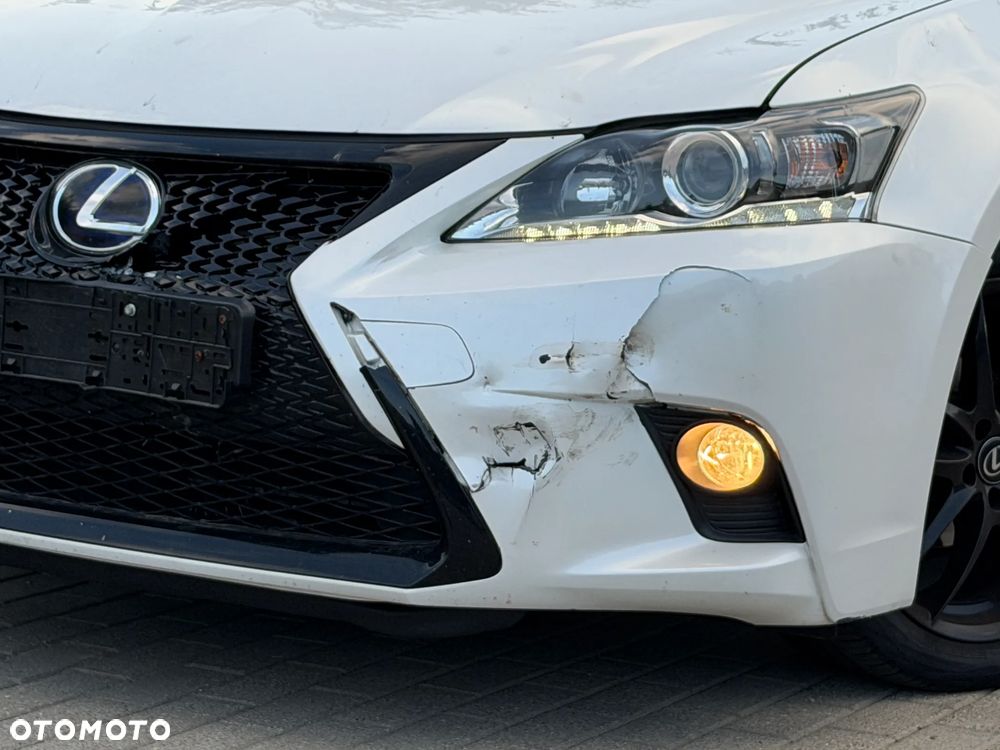 Lexus CT 200h Prestige - 28