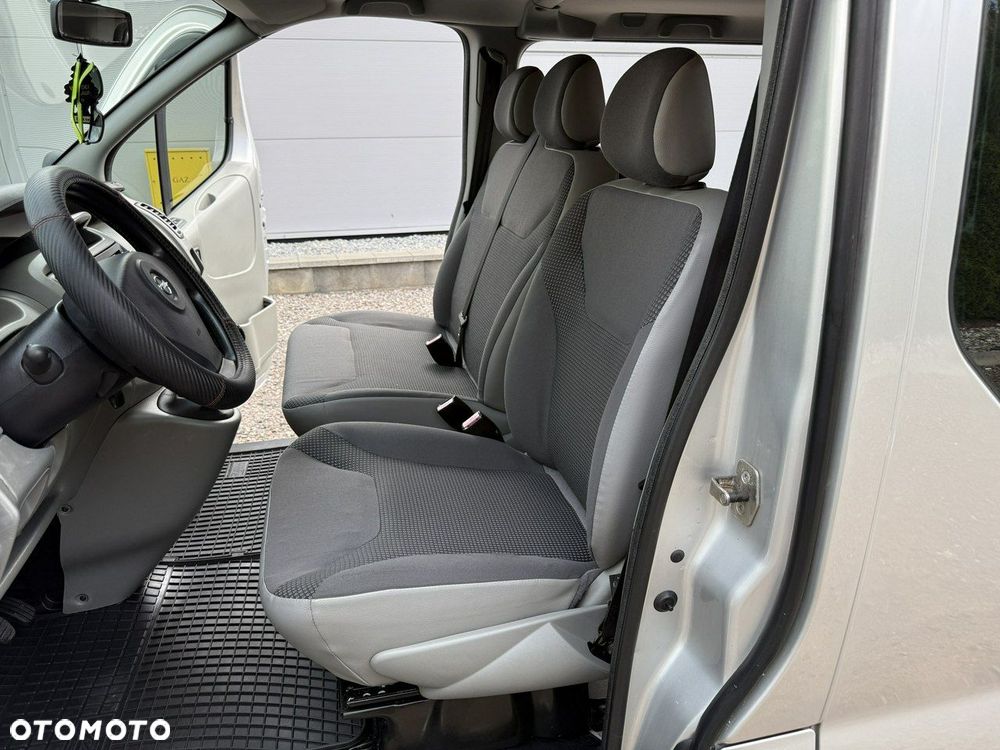 Opel Vivaro - 9