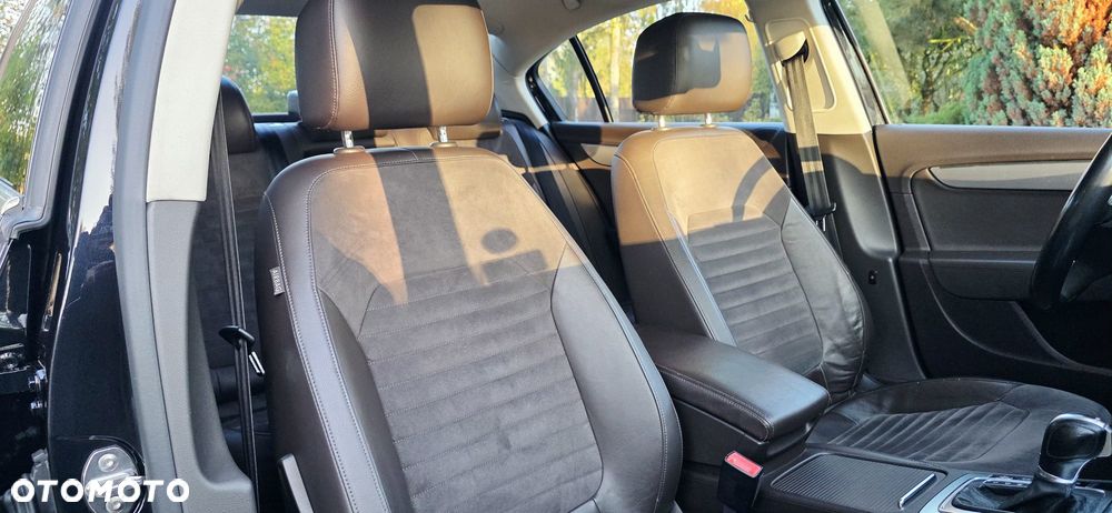 Volkswagen Passat 2.0 TDI DPF Highline DSG - 28