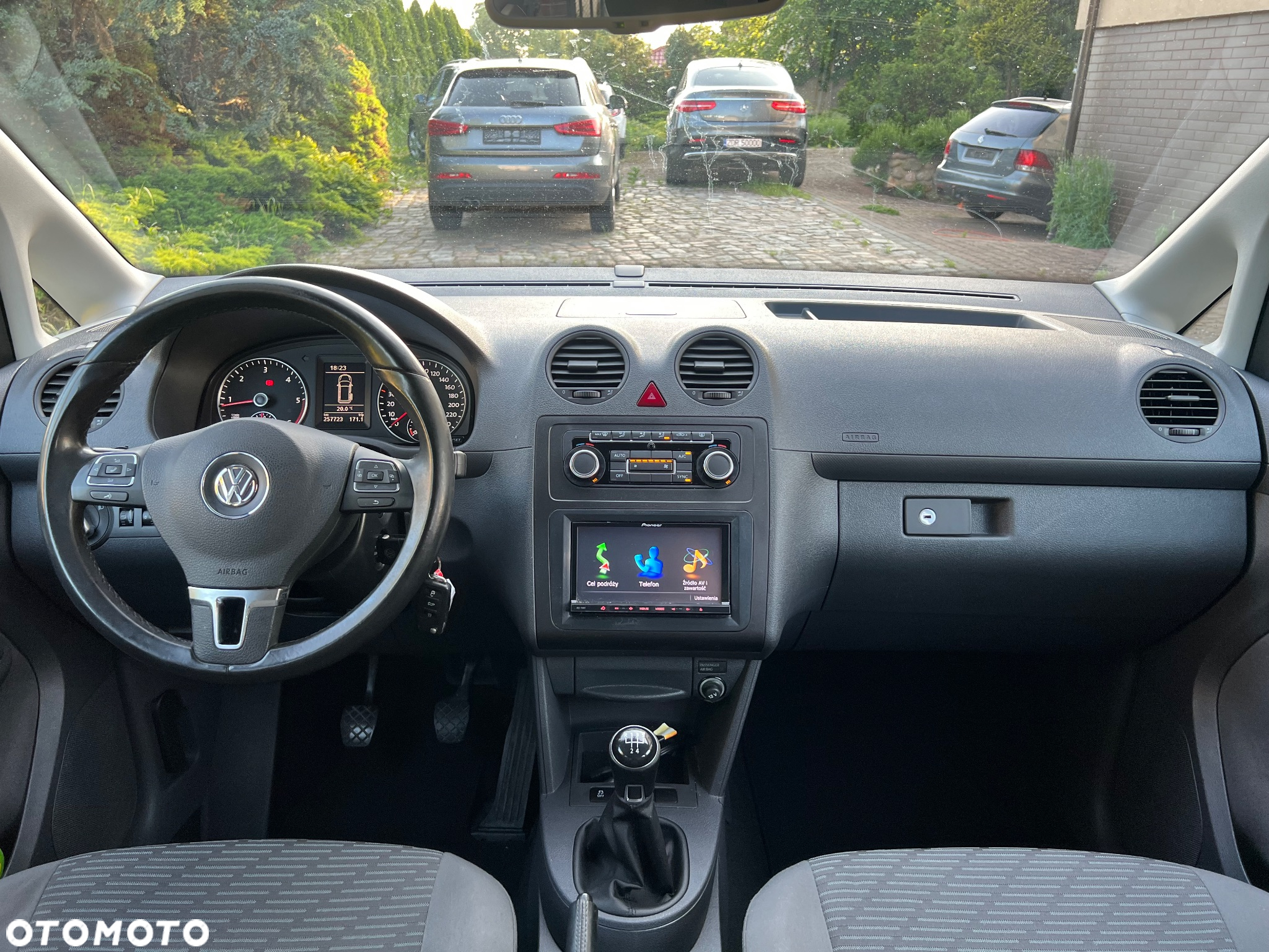 Volkswagen Caddy Maxi 1.6 TDI Comfortline Mixt - 14