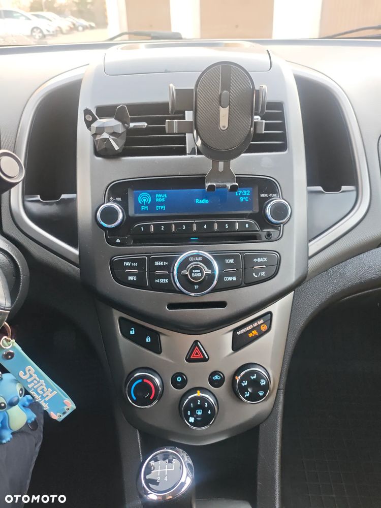 Chevrolet Aveo 1.4 16V LS - 24