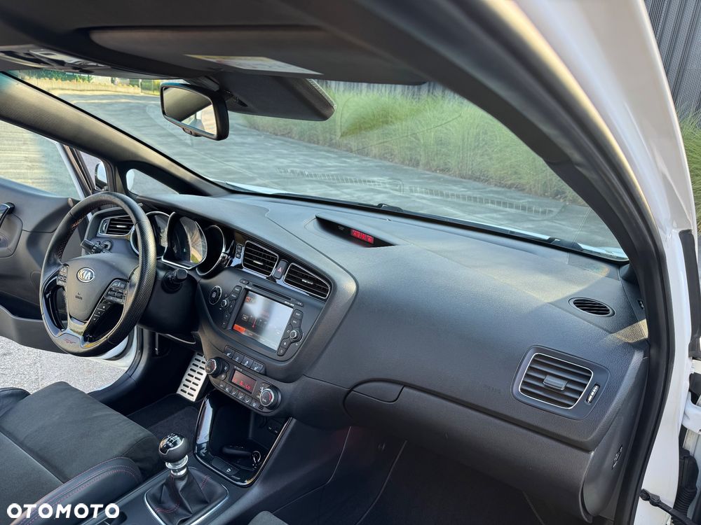 Kia Ceed 1.6 T-GDI GT-Challenge - 27