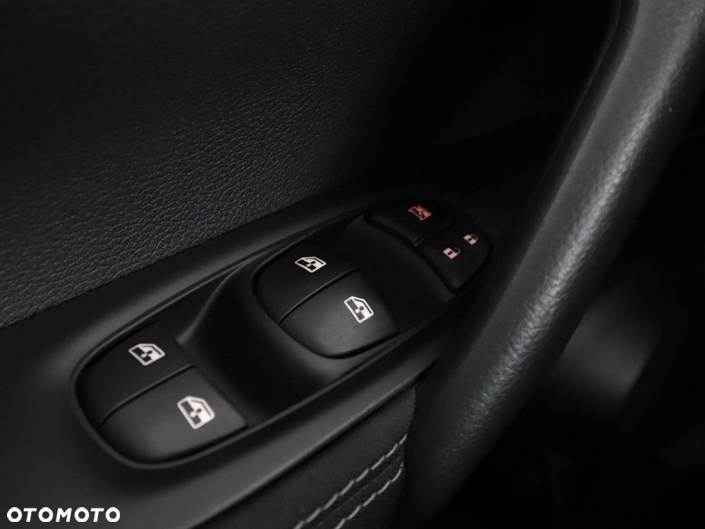Nissan Qashqai 1.2 DIG-T N-Connecta - 35