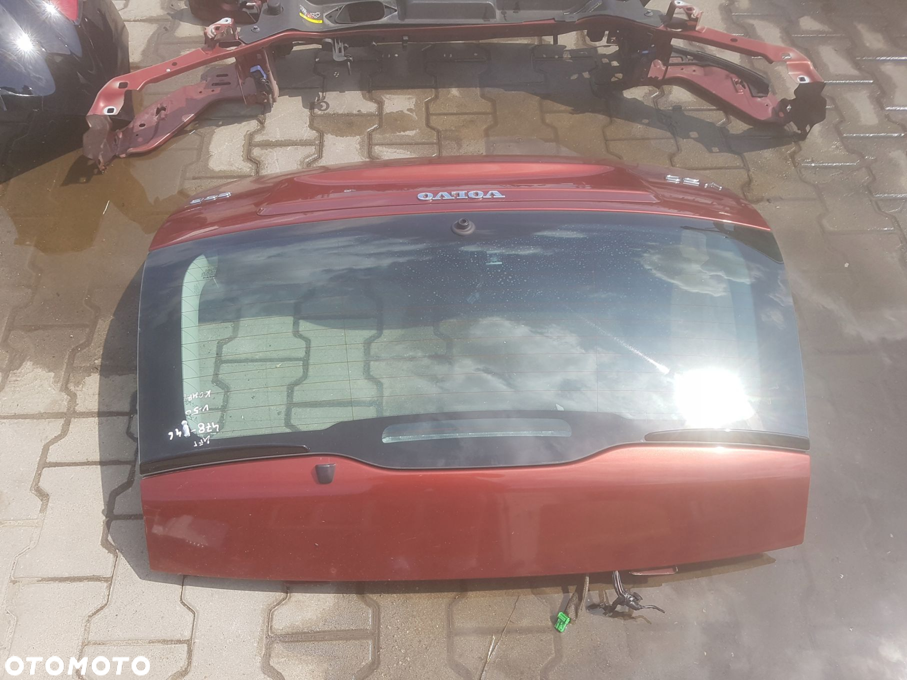 VOLVO V50 LIFT 07-12r KLAPA BAGAŻNIKA TYŁ 478-46 - 2