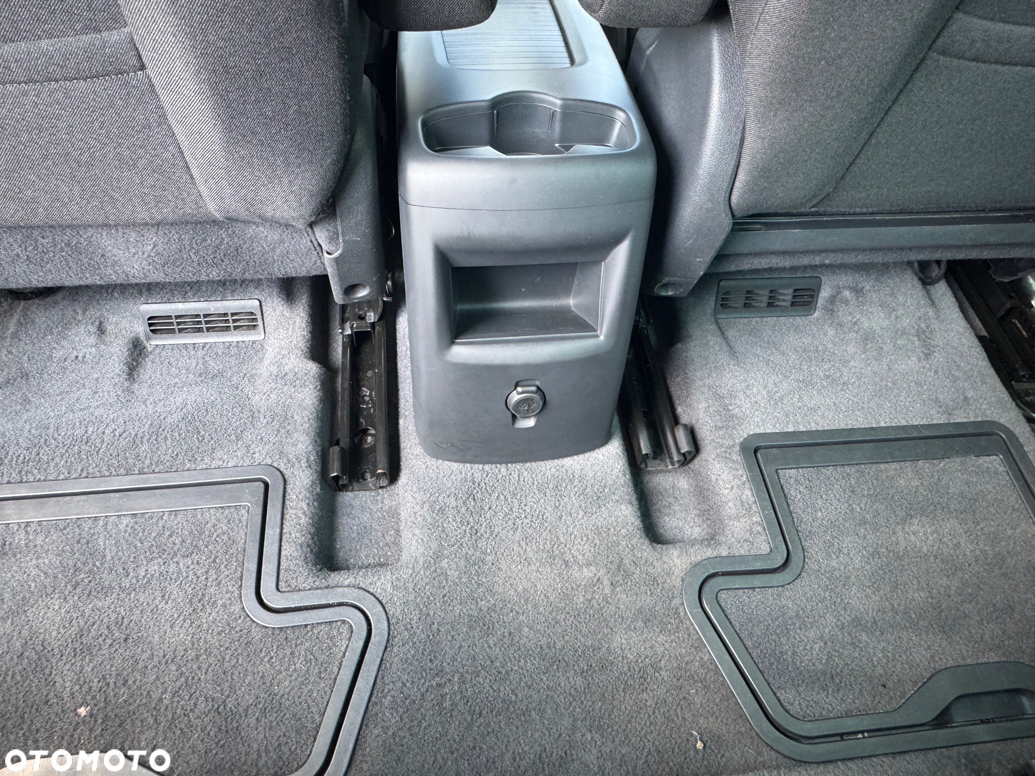 Peugeot 5008 - 36