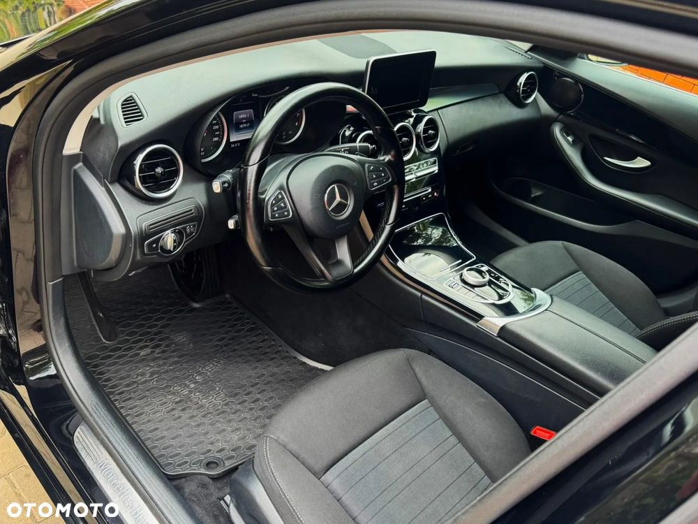 Mercedes-Benz Klasa C 180 7G-TRONIC - 17