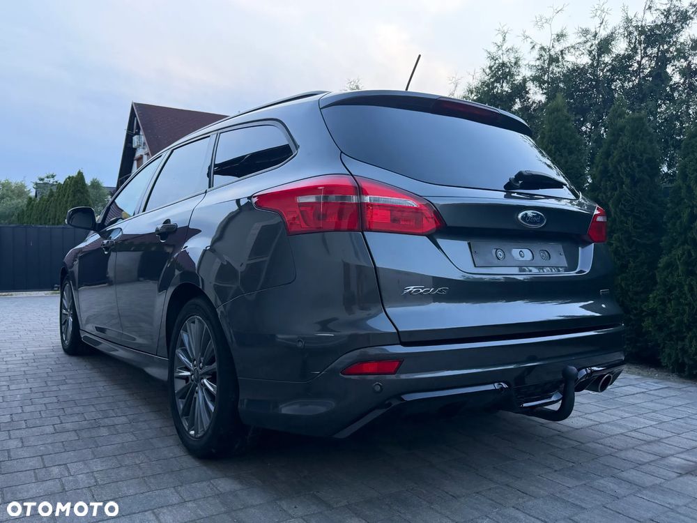 Ford Focus 1.5 EcoBoost ST-Line - 6