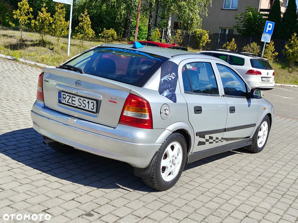 Opel Astra II 2.0 DI Comfort - 13